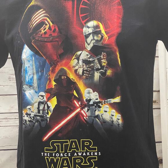 Star Wars Kylo Ren Storm Troopers Light Saber The Force Awakens T-Shirt Small - Picture 2 of 4